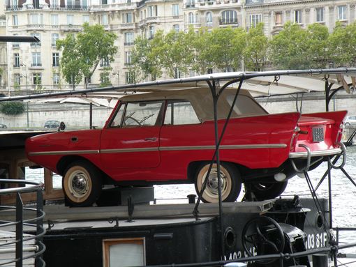  petit cabriolet rouge